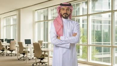 Luxury Saudi Shemagh for Men – Traditional Red & White Keffiyeh شماغ رجالي تقليدي – تصميم سعودي أنيق